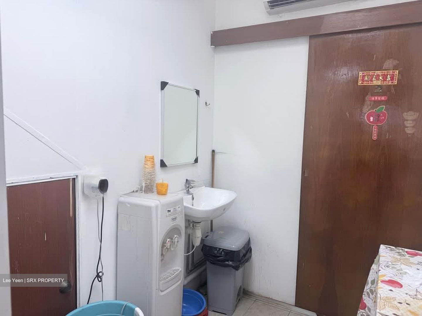 Owen Road (D8), Retail #613769161